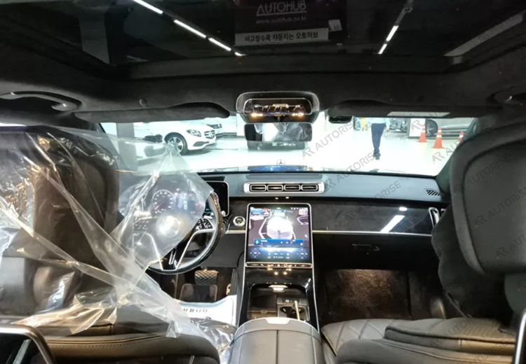 벤츠 S580 대시보드와 1열 실내